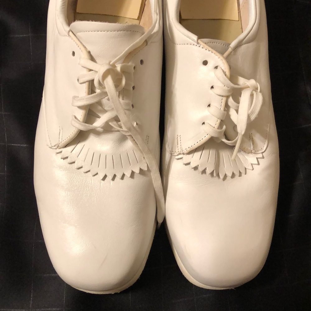 Nursing shoes